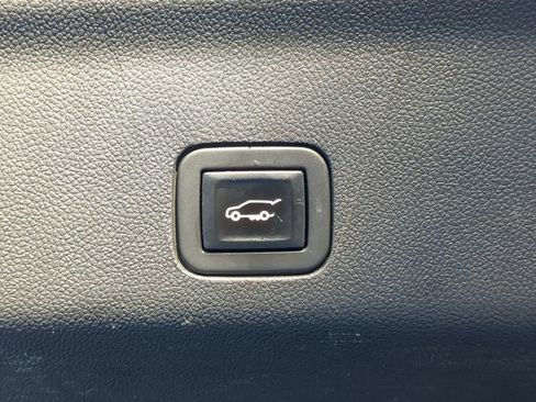 Used 2021 GMC Yukon Denali RWD image 47