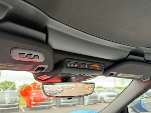 Used 2021 Chevrolet Corvette Stingray Preferred Cpe w/ Battery Protection Package RWD image 21