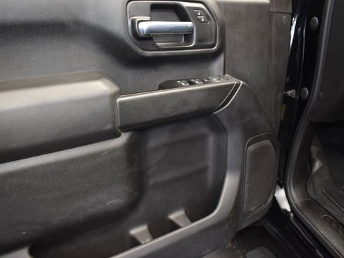 Used 2022 Chevrolet Silverado 2500 Custom w/ Safety Confidence Package image 11