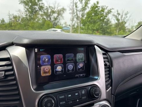 Used 2017 Chevrolet Suburban Premier AWD/4WD image 34