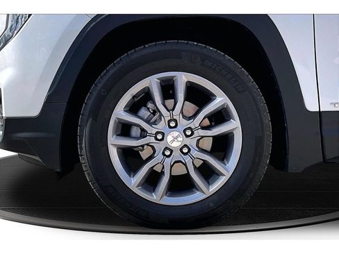 Used 2024 GMC Terrain SLT w/ Infotainment Package II AWD/4WD image 11