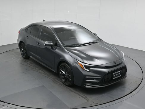 Used 2026 Toyota Corolla SE FWD image 33