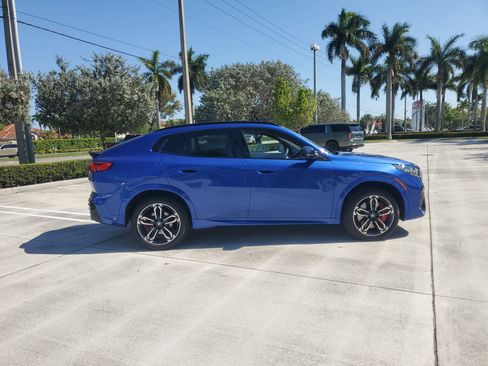Used 2025 BMW X2 xDrive28i w/ Premium Package image 11