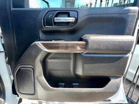 Used 2019 Chevrolet Silverado 1500 LT image 39