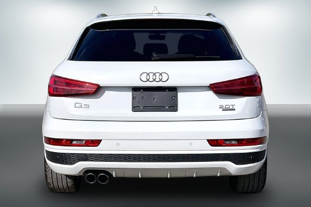 Used 2018 Audi Q3 2.0T Premium Plus w/ Premium Plus Package AWD/4WD image 4