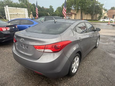 Used 2012 Hyundai Elantra GLS w/ Preferred Pkg 3 FWD image 4