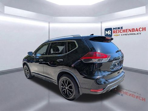 Used 2019 Nissan Rogue S w/ Special Edition Package FWD image 6