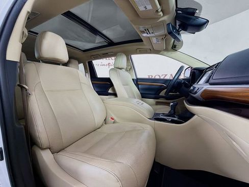 Used 2019 Toyota Highlander Limited Platinum image 35