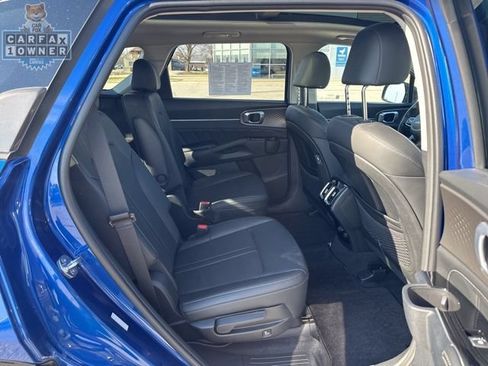 Used 2023 Kia Sorento SX AWD/4WD image 15