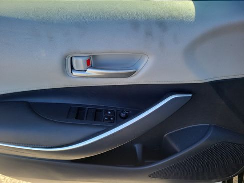 Used 2020 Toyota Corolla SE image 18