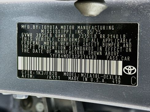 Used 2025 Toyota Corolla LE FWD image 12