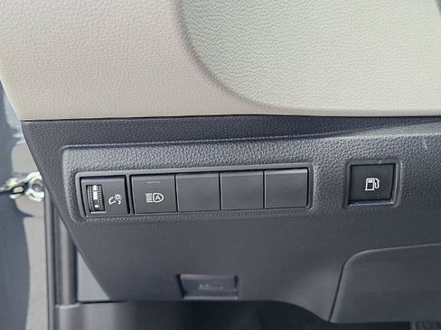 Used 2026 Toyota Corolla LE FWD image 24