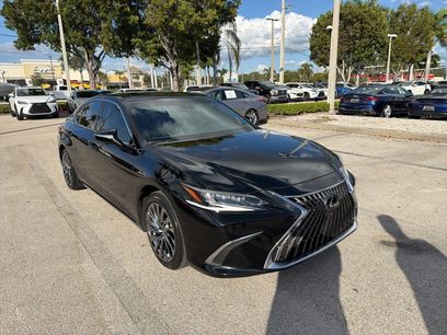 Used 2022 Lexus ES 350 Ultra Luxury w/ Accessory Package