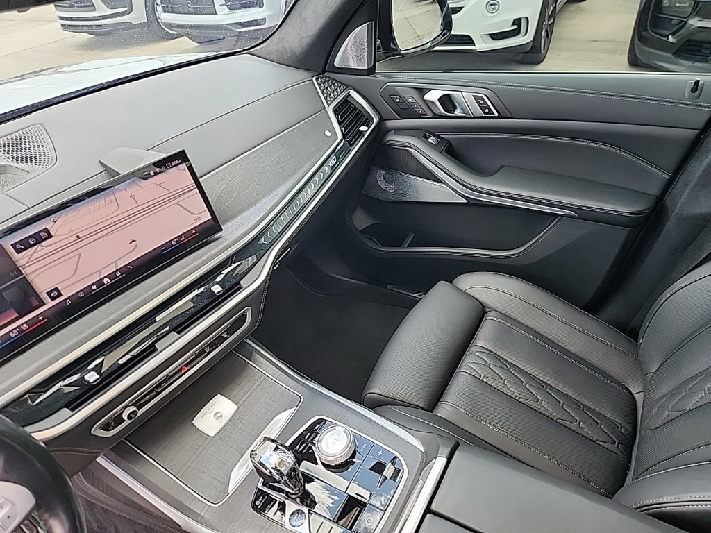 Used 2024 BMW ALPINA XB7 AWD/4WD image 12