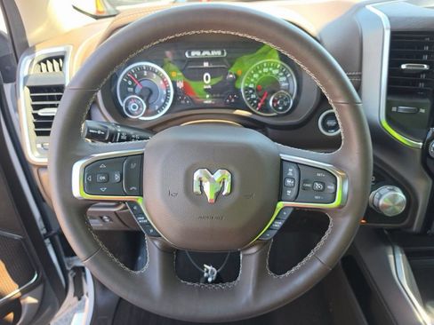 Used 2025 RAM 1500 Laramie AWD/4WD image 2