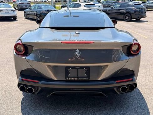 Used 2020 Ferrari Portofino RWD image 12
