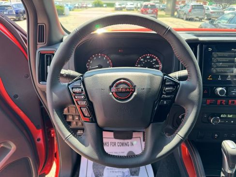 Used 2025 Nissan Frontier PRO-4X image 12