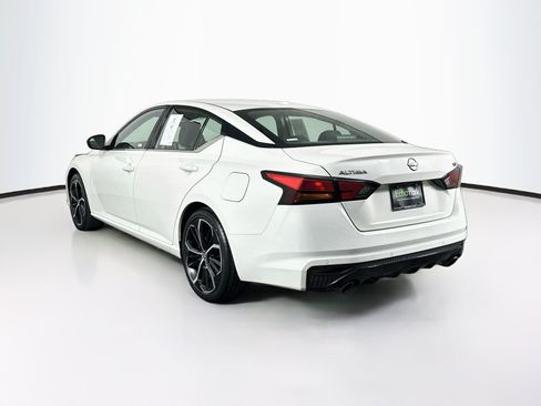 Used 2025 Nissan Altima 2.5 SR FWD image 5