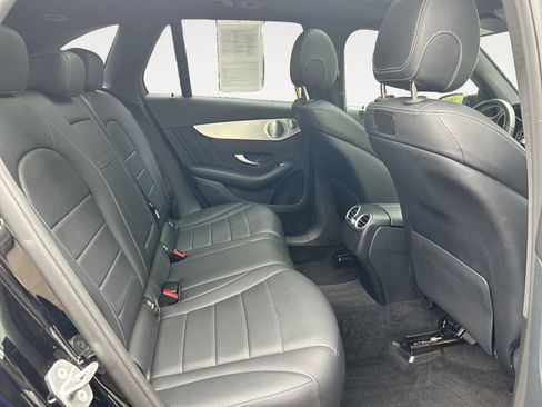 Used 2019 Mercedes-Benz GLC 300 4MATIC image 23
