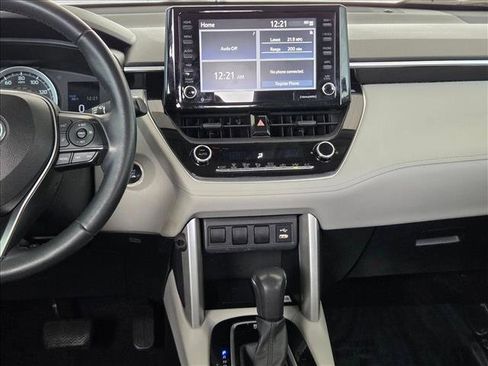 Used 2022 Toyota Corolla Cross LE image 13
