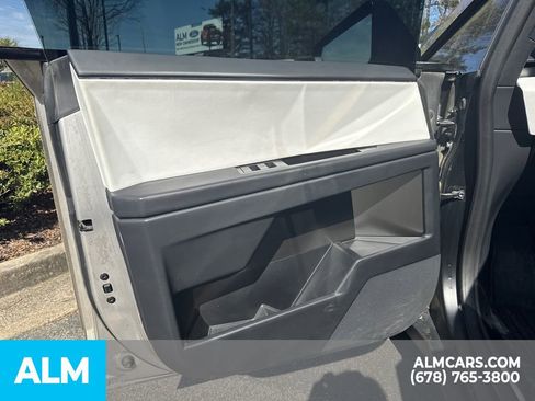 Used 2024 Tesla Cybertruck AWD Crew Cab image 12