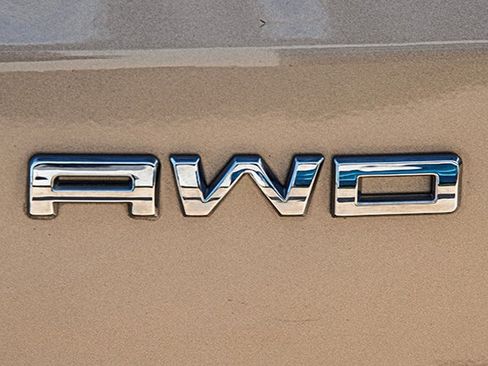 Used 2021 Ford Escape SEL w/ Technology Package AWD/4WD image 19