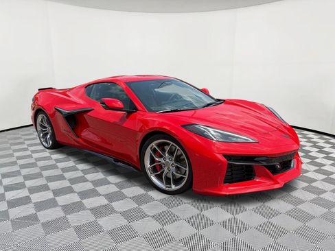 Used 2025 Chevrolet Corvette Z06 RWD image 7