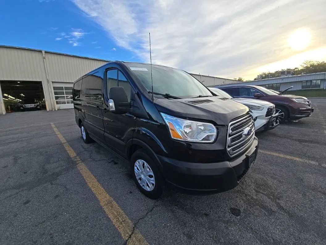 Used 2019 Ford Transit 150 130 Low Roof w/ Exterior Upgrade Package RWD image 4