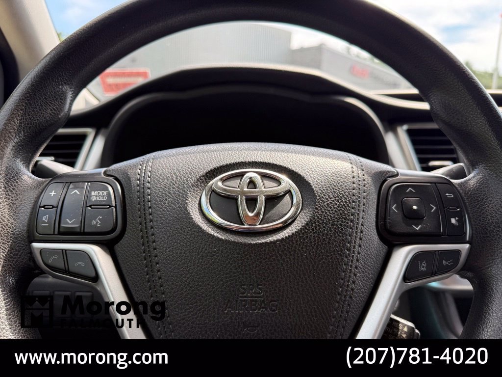 Used 2018 Toyota Highlander LE AWD/4WD image 47