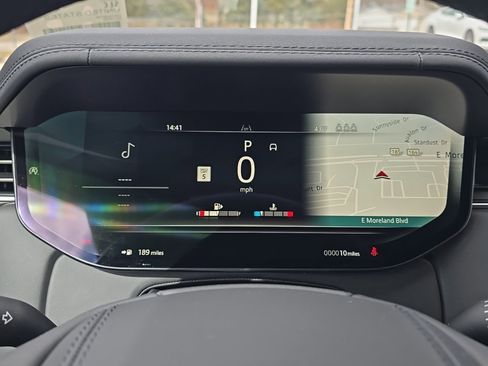 New 2026 Land Rover Range Rover SE image 14