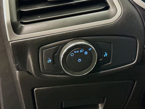 Used 2017 Ford Edge SEL w/ Equipment Group 201A image 17