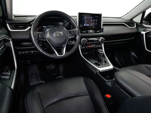 Used 2023 Toyota RAV4 XLE Premium image 7