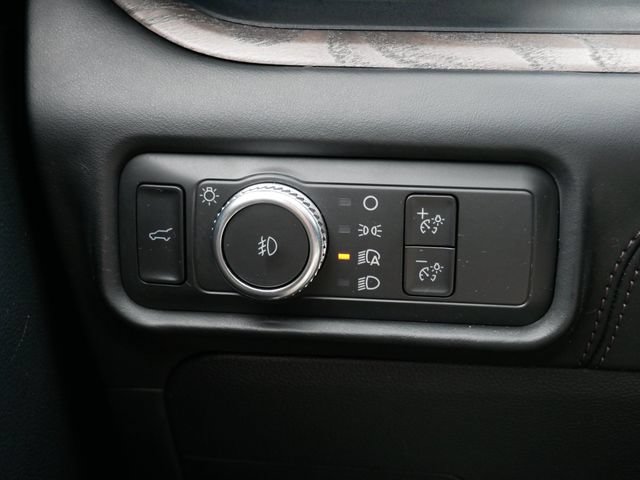 Used 2022 Ford Explorer Platinum w/ Equipment Group 601A AWD/4WD image 23