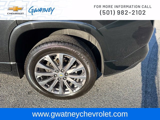 Used 2023 Chevrolet Traverse Premier w/ LPO, Floor Liner Package FWD image 10