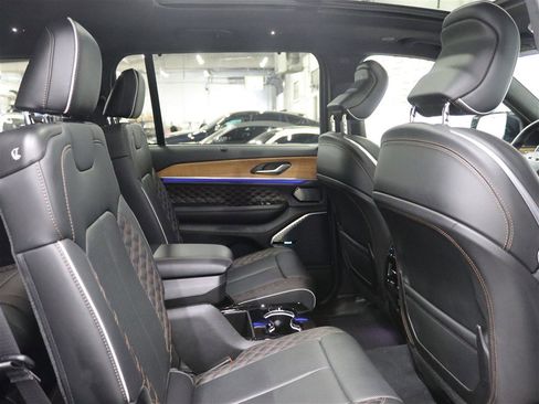 Used 2023 Jeep Grand Cherokee L Summit AWD/4WD image 24