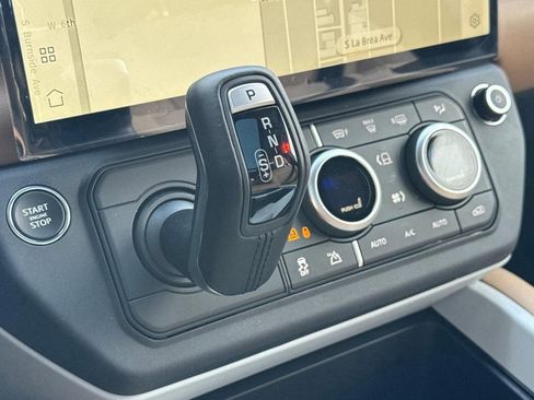 New 2026 Land Rover Defender 110 X-Dynamic SE AWD/4WD image 25