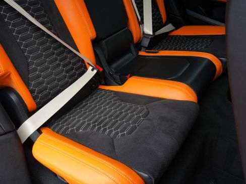 Used 2022 Lamborghini Urus image 63