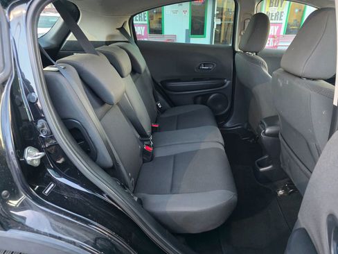 Used 2019 Honda HR-V LX image 11