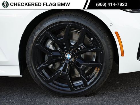 Used 2025 BMW 330i Sedan w/ M Sport Package image 4