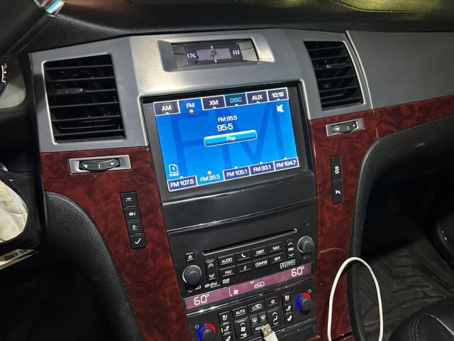 Used 2012 Cadillac Escalade ESV Luxury AWD/4WD image 4