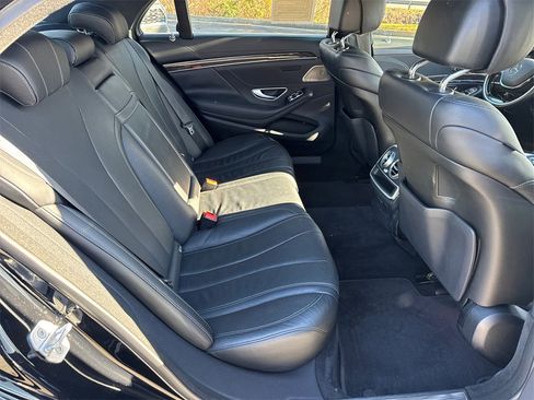 Used 2017 Mercedes-Benz S 550 Sedan image 15