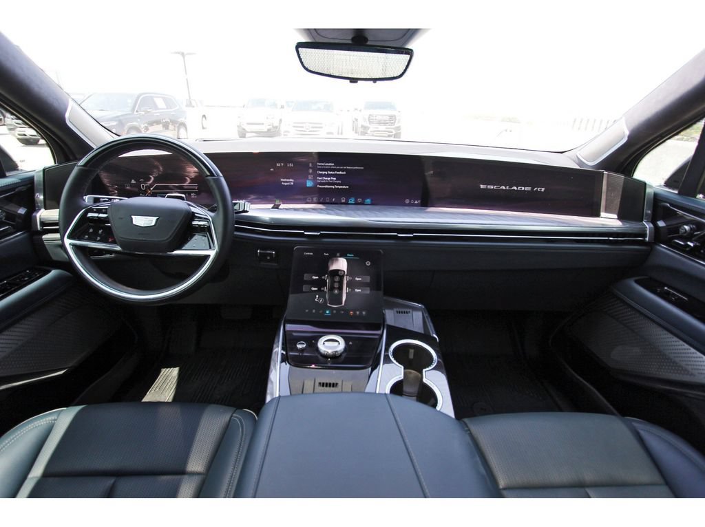 New 2026 Cadillac Escalade IQ Luxury 2 AWD/4WD image 9