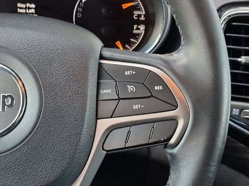 Used 2019 Jeep Grand Cherokee Laredo w/ Laredo X Package RWD image 14