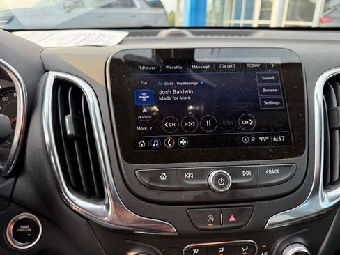 Used 2024 Chevrolet Equinox LT AWD/4WD image 12