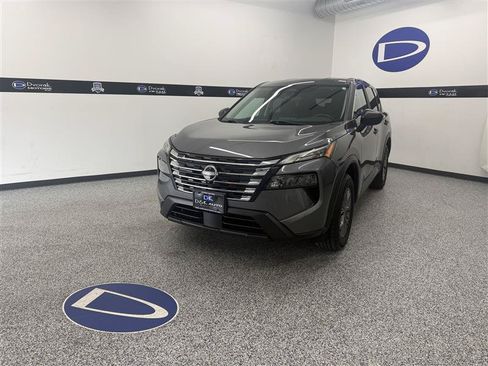 Used 2024 Nissan Rogue S AWD/4WD image 1