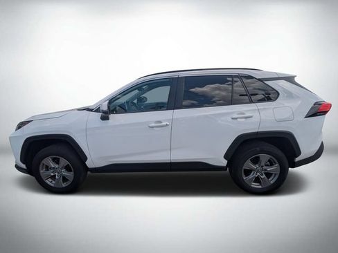 Used 2025 Toyota RAV4 XLE AWD/4WD image 7