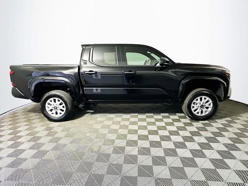 Certified 2025 Toyota Tacoma SR AWD/4WD image 9