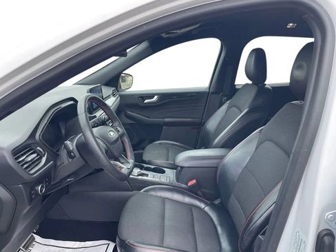 Used 2023 Ford Escape ST-Line Select AWD/4WD image 10