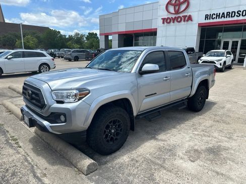 Used 2022 Toyota Tacoma SR5 RWD image 1