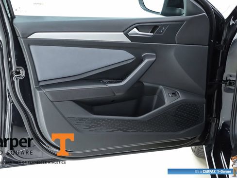 Used 2025 Volkswagen Jetta SE w/ Sunroof Package FWD image 54